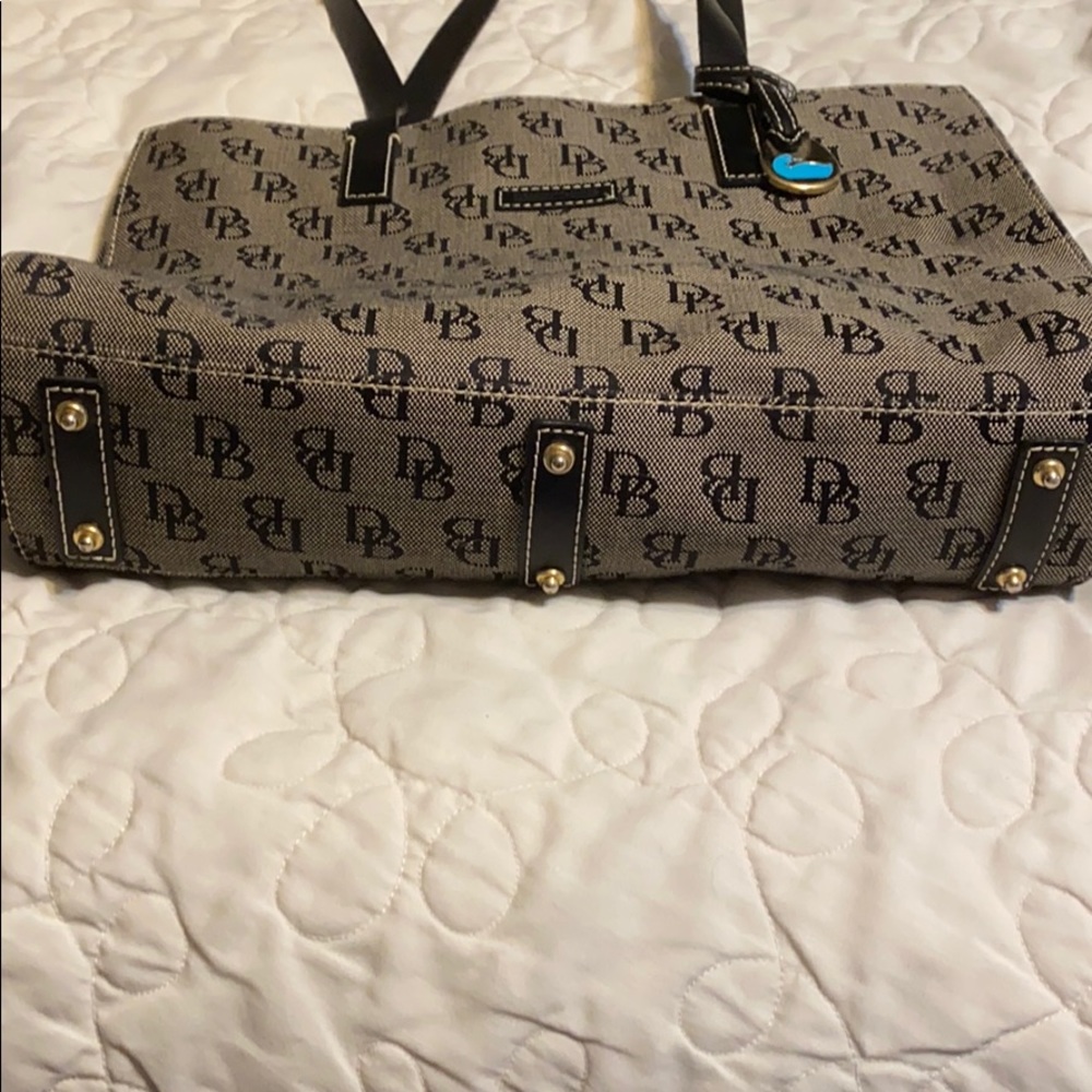 Dooney & Bourke purse - Picture 2 of 12